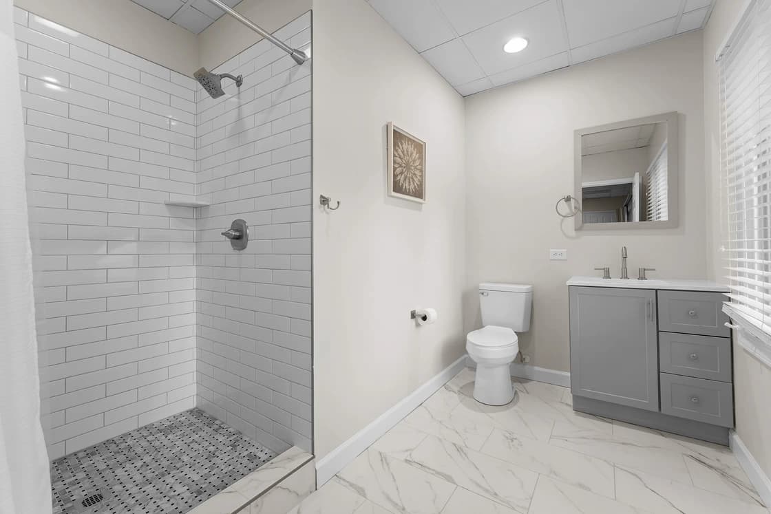 Shoreway Cove - Image 44