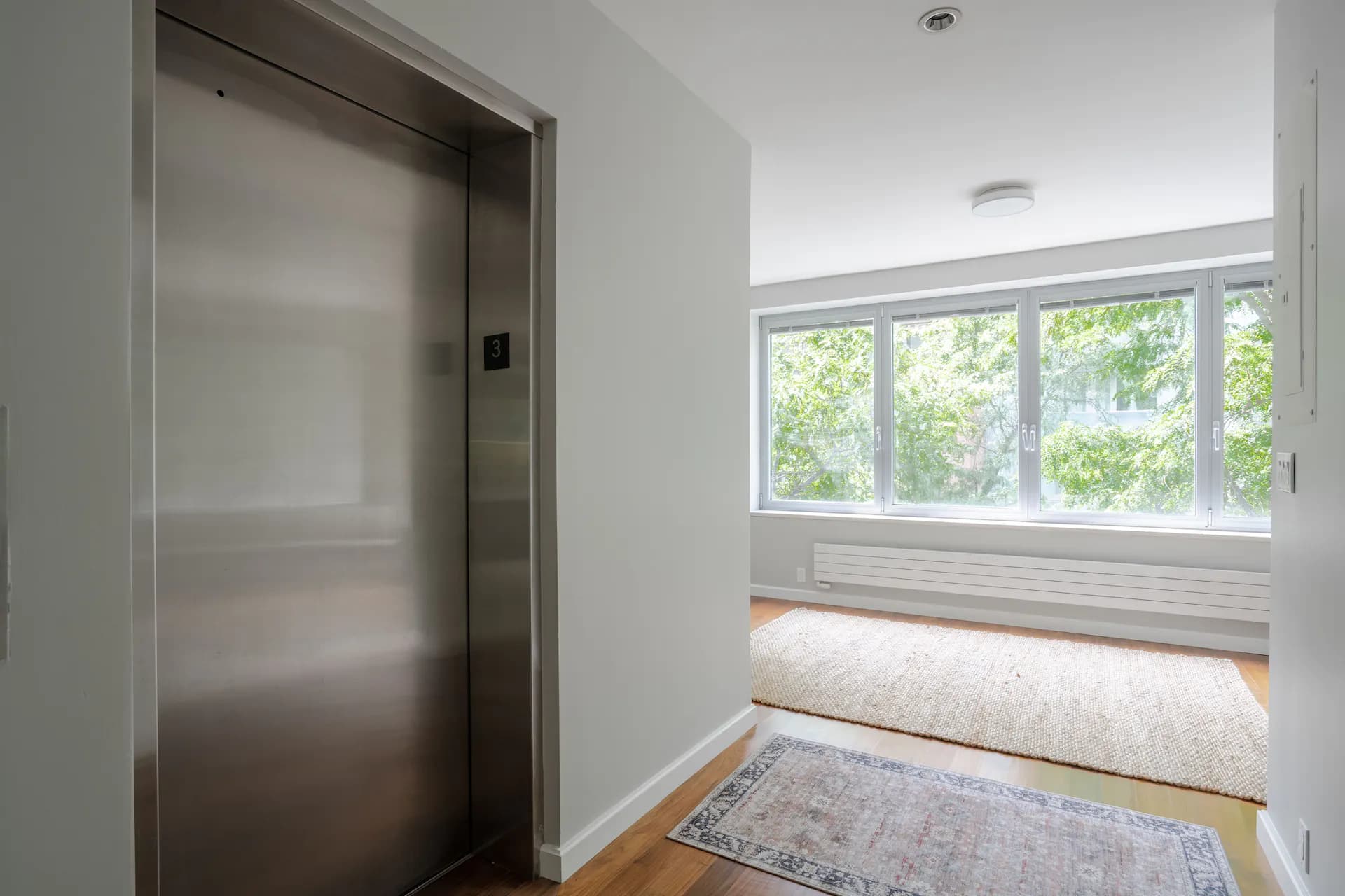 Gotham House II - Image 13