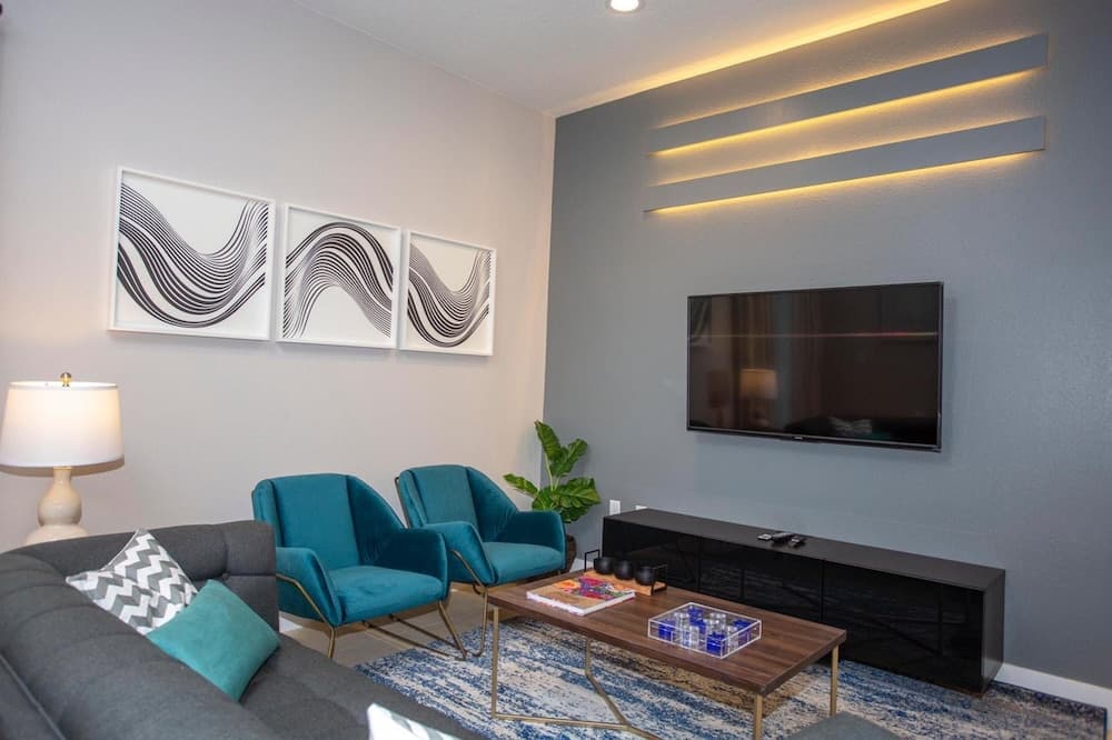 Summerville Townhome #7556 - Image 7