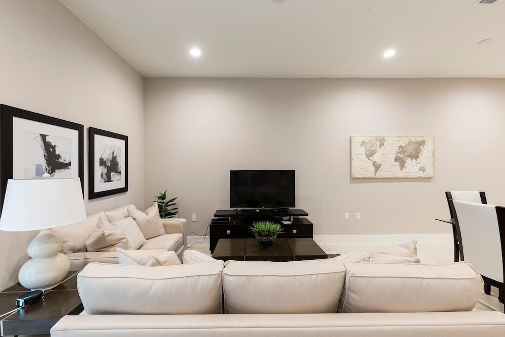 Summerville Townhome #2606 - Image 2