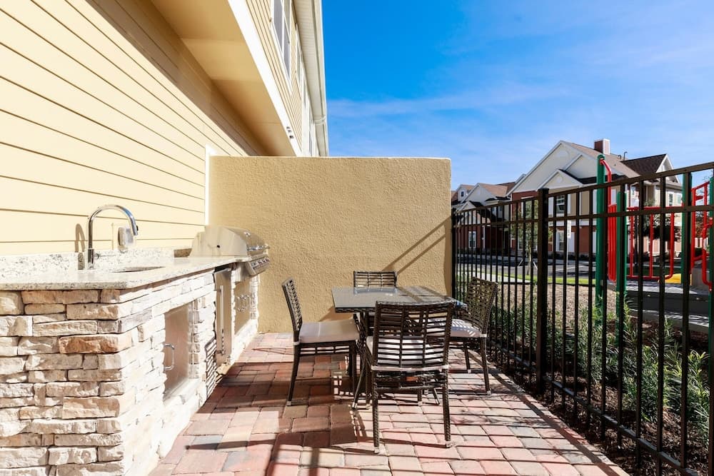 Summerville Townhome #7580 - Image 2