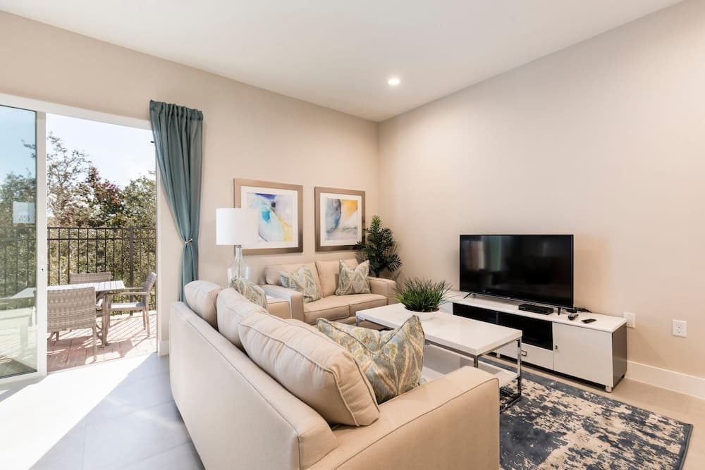 Summerville Townhome #7524 - Image 3