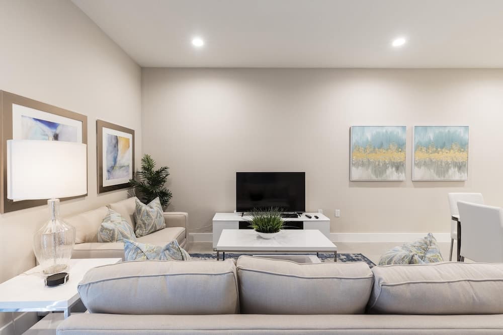 Summerville Townhome #7524 - Image 2