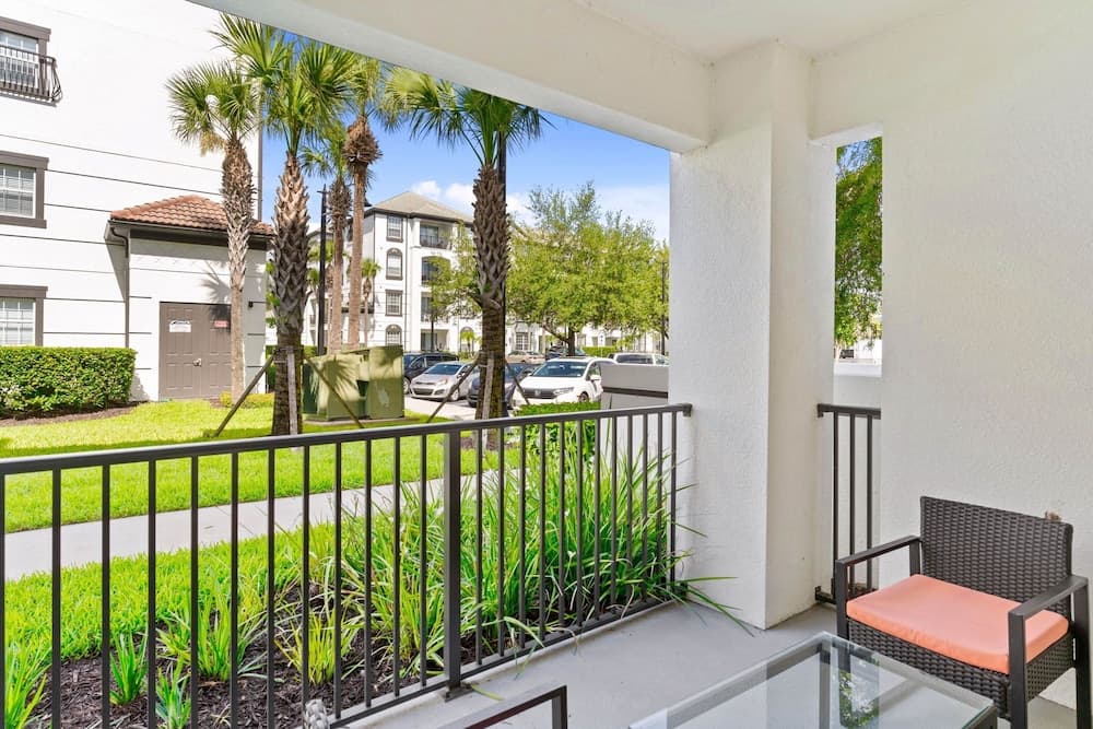 Breakview Residence #110 - Image 2