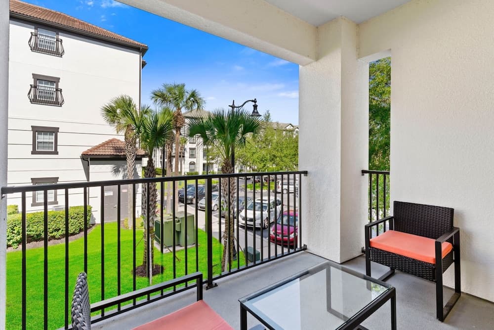 Breakview Residence #210 - Image 2