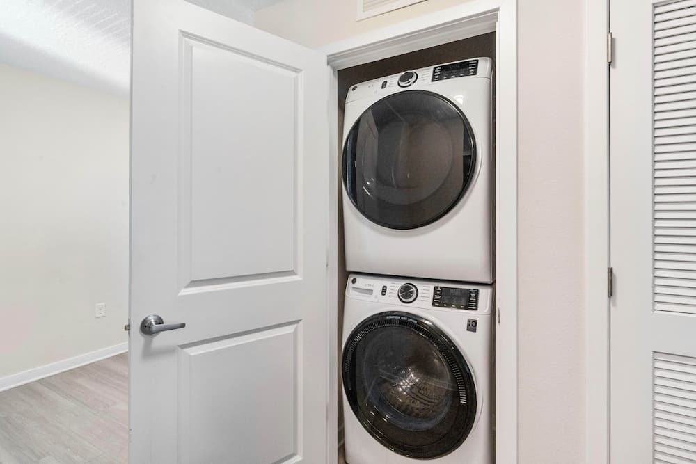 Breakview Residence #410 - Image 6