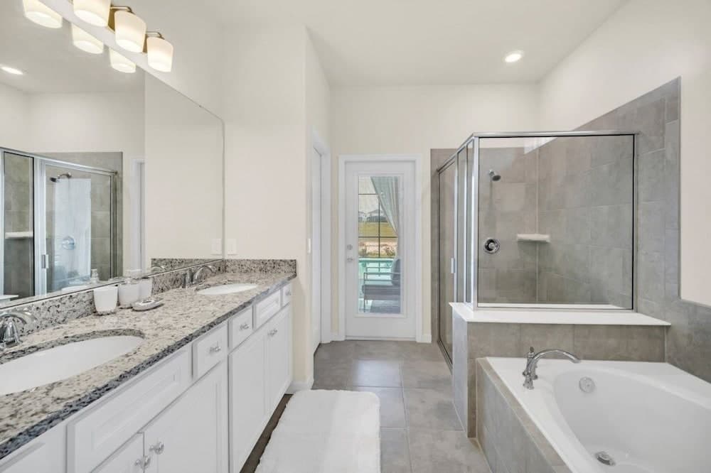 Lana Avenue Villa - Image 35