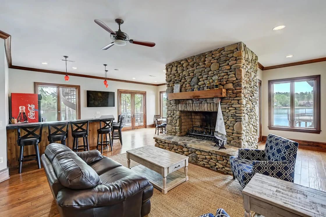 Sunset Shores Grand House - Image 4