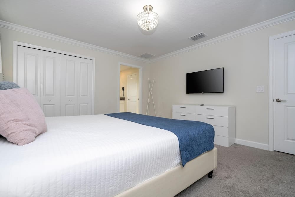 Charming Hideaway - Image 18