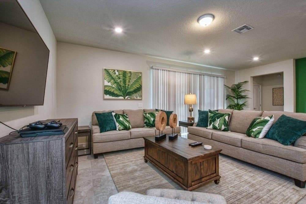 Windsor Home #4404 - Image 4