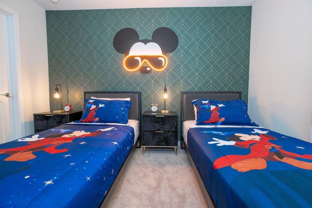 Opulent Oasis Villa - Image 7