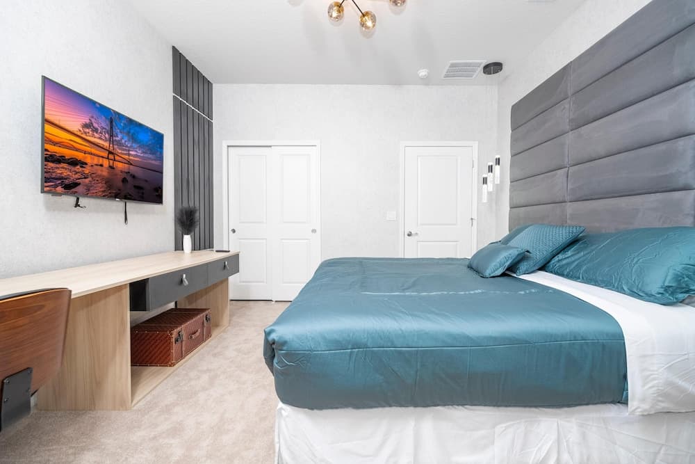 Opulent Oasis Villa - Image 26