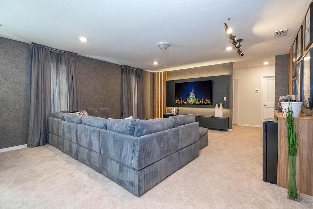 Opulent Oasis Villa - Image 29