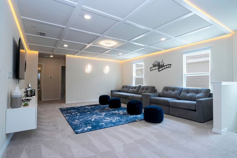 Windsor Island #4466 - Image 4