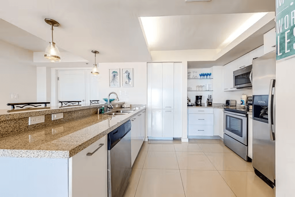 Solare Tower #705 - Image 4