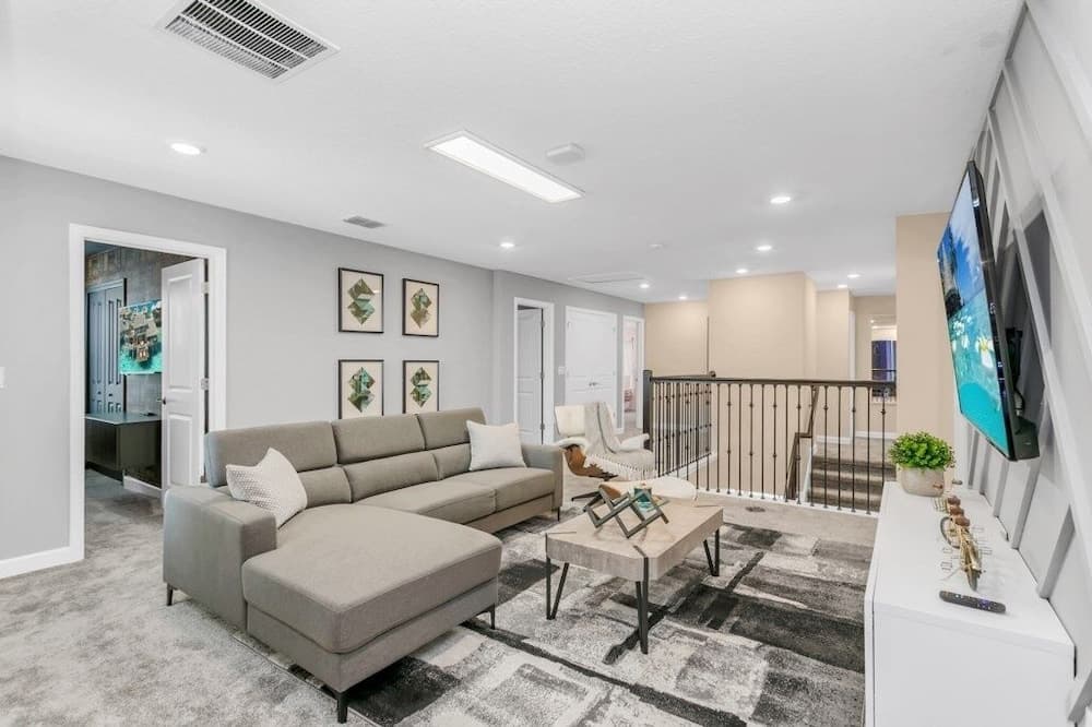 Target Boulevard Villa - Image 4