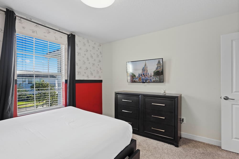 Sleepy Hollow Oasis - Image 24