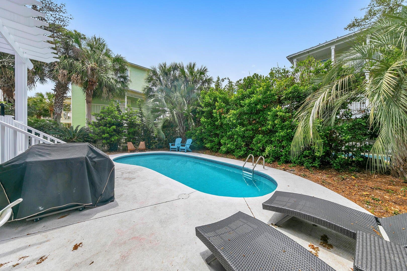 Rainbow Fish Home - Image 22