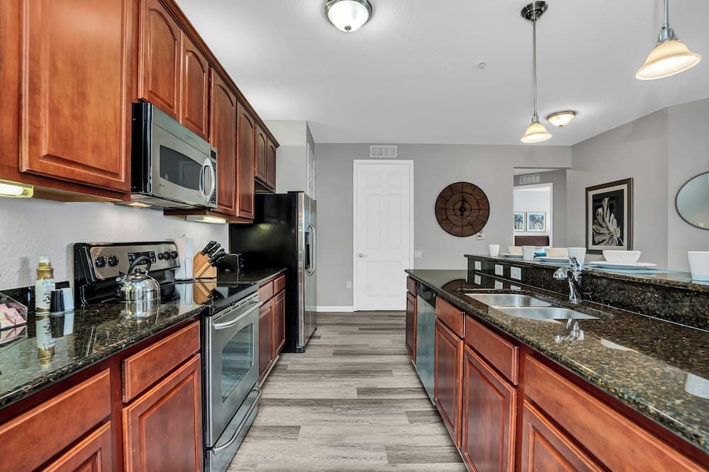 Cayview Realm #306 - Image 12