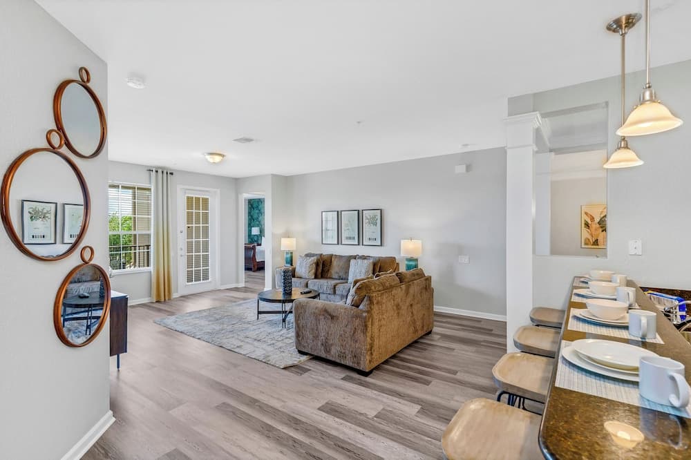 Cayview Realm #306 - Image 9