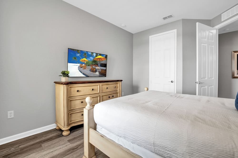 Cayview Realm #306 - Image 19