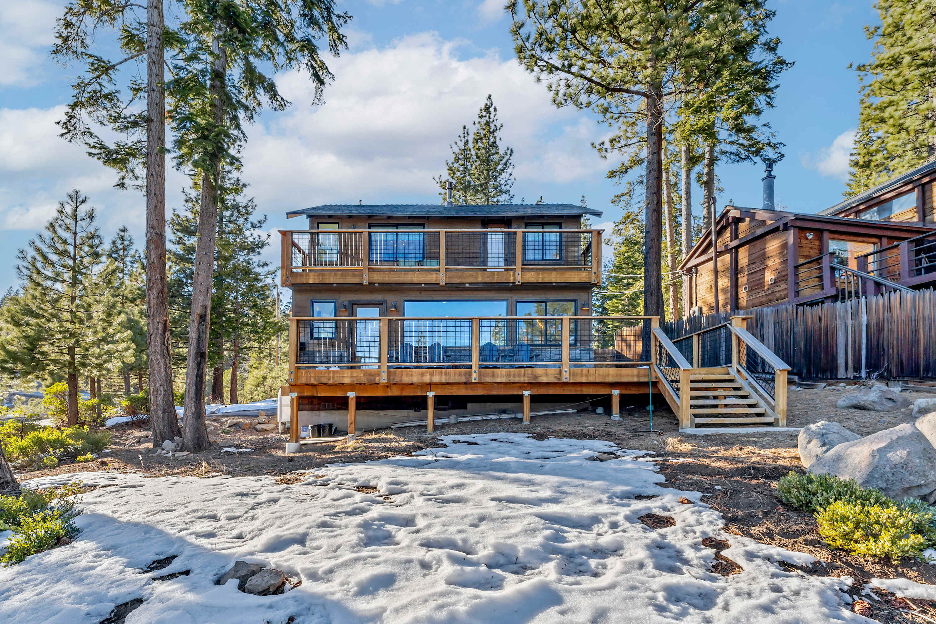 Cozy Carnelian Bay Retreat