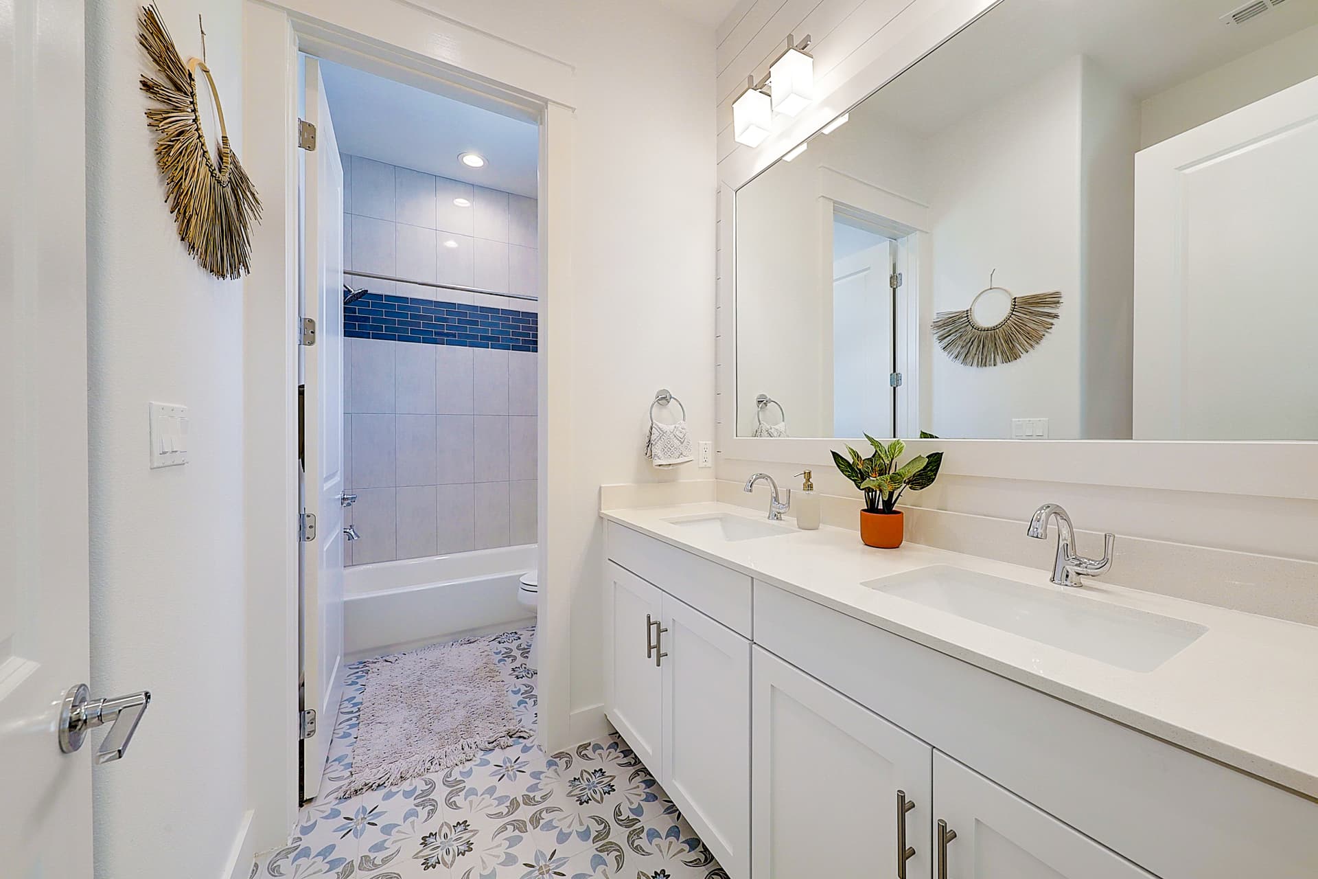 Sunset on the Ninth - Image 17