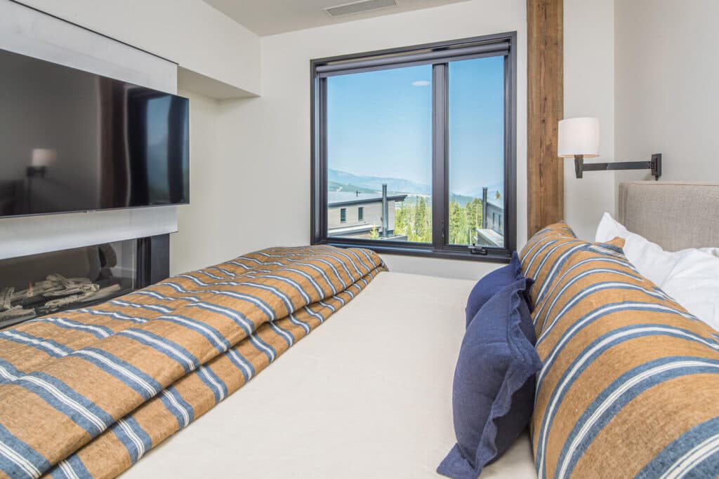 Rustic Madison Lakelodge - Image 9