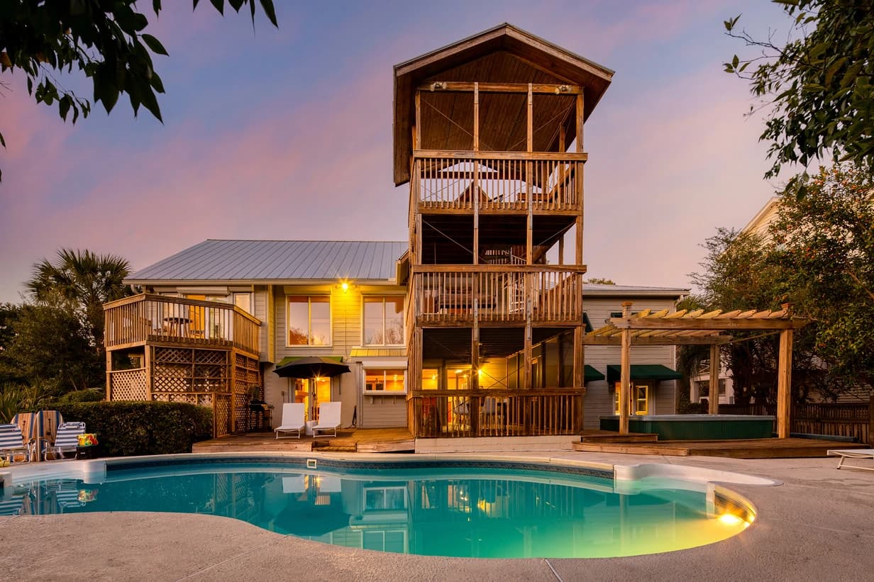 Raven Manor - Image 2