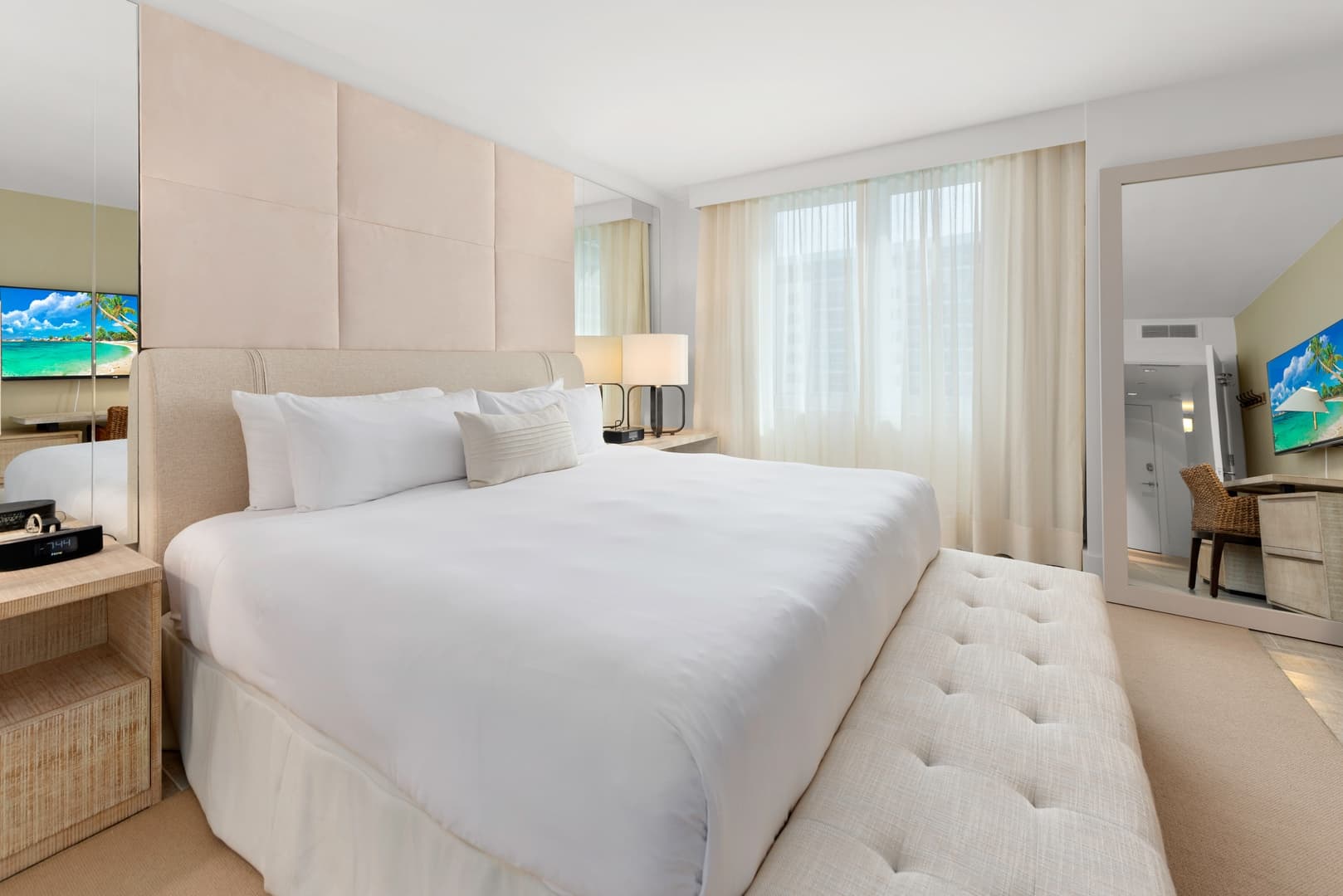 1 Hotel & Homes Residence #1208 - Image 8