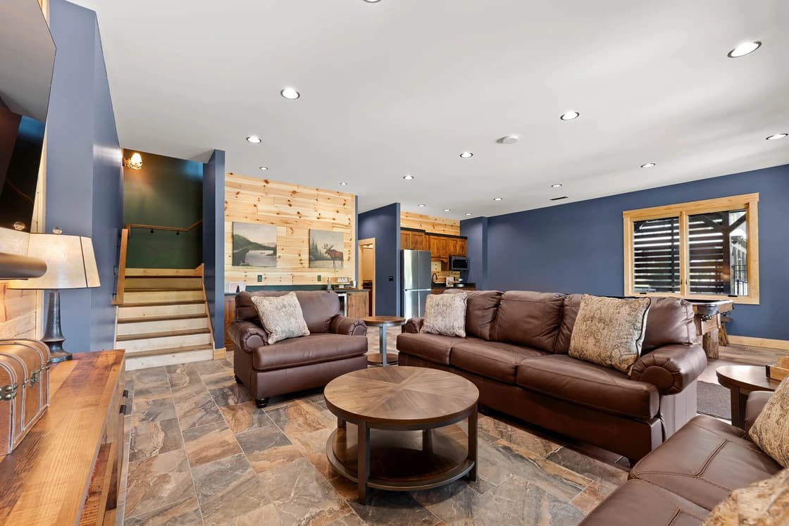 Lakefront Serenity Lodges - Image 38