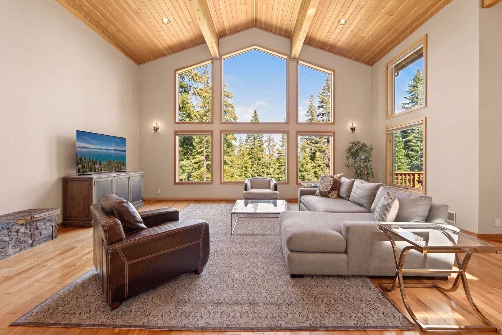 Adventure Lodge - Image 1