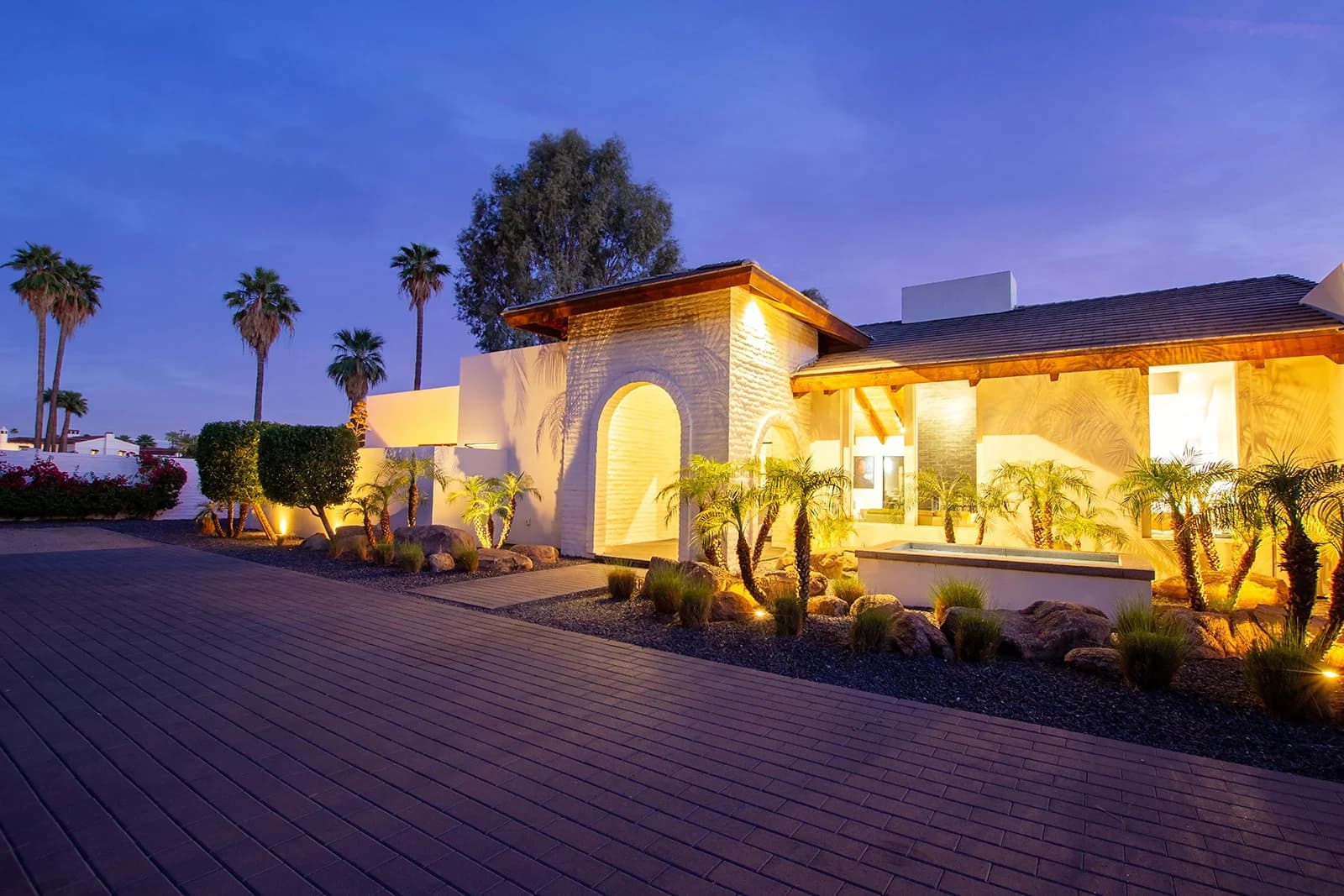 Camelback Manor - Image 15