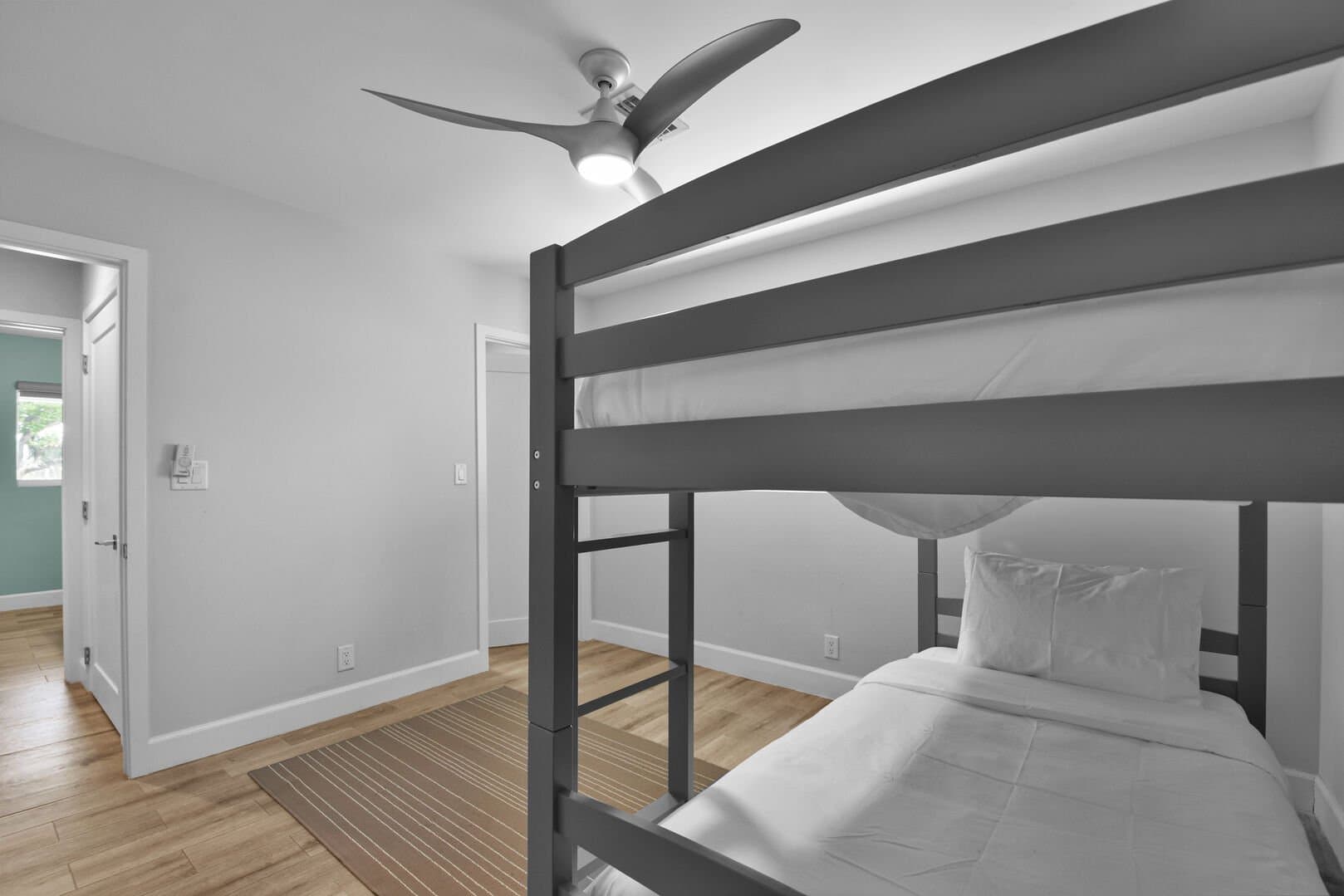 Knoll Ridge House - Image 31