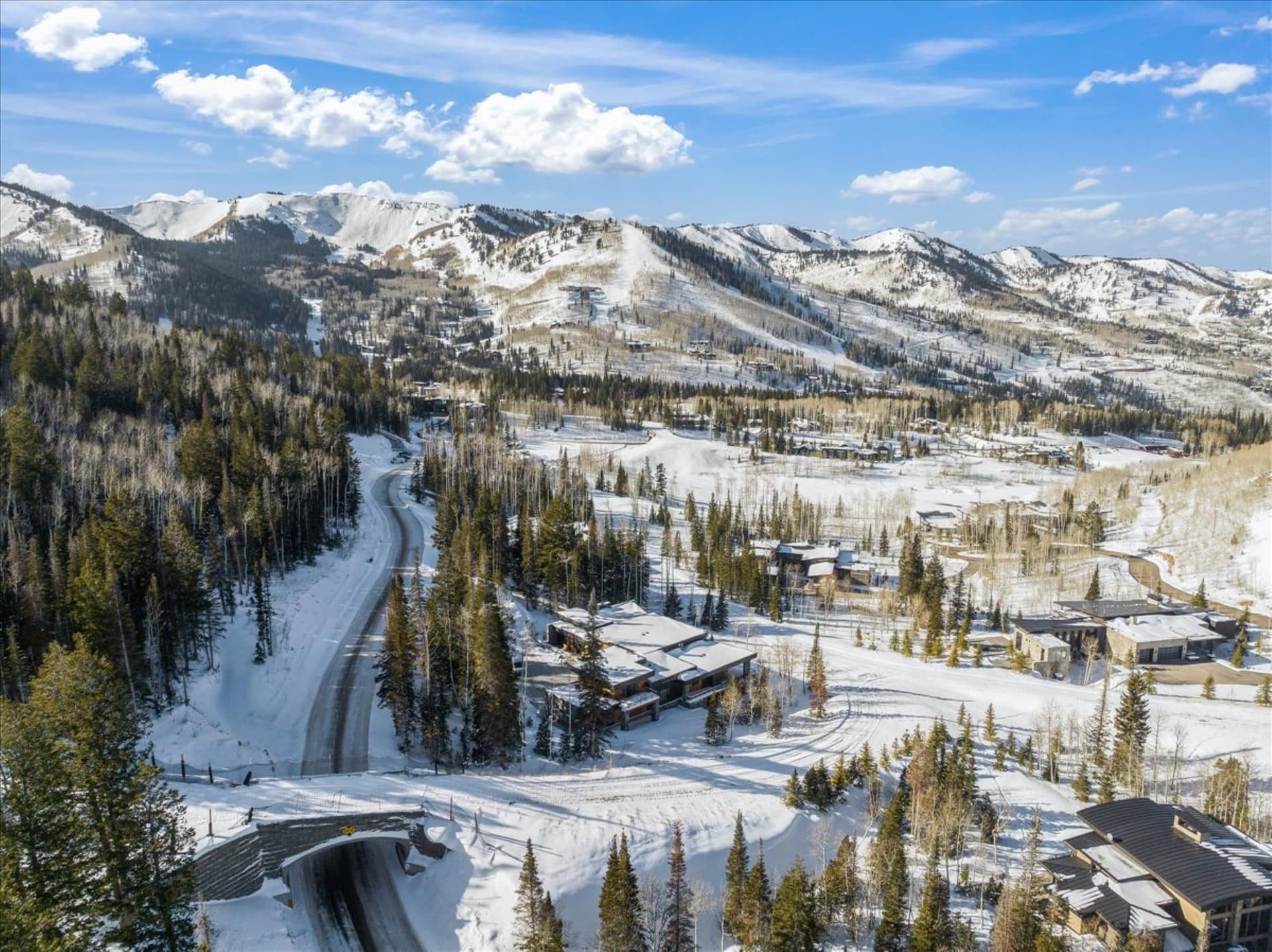 Quicksilver Haus - Image 26