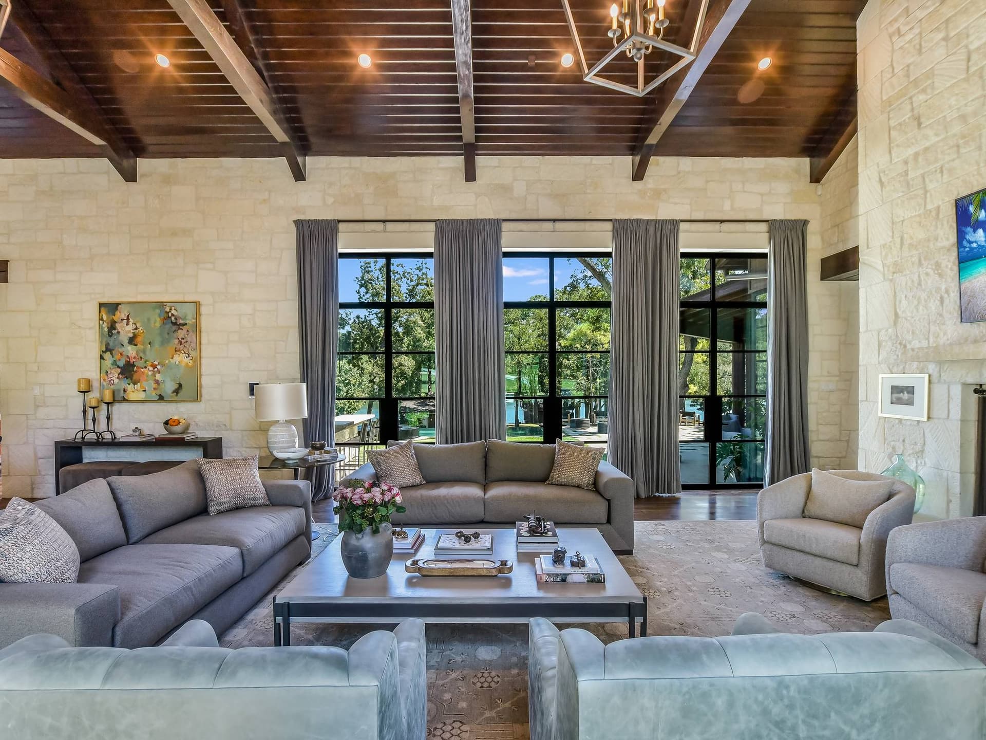 Sapphire on Lake Austin - Image 27