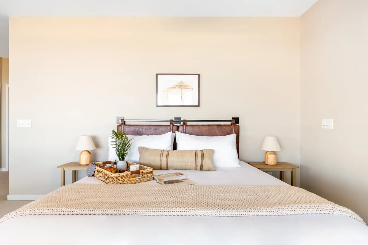 High Tide - Image 10