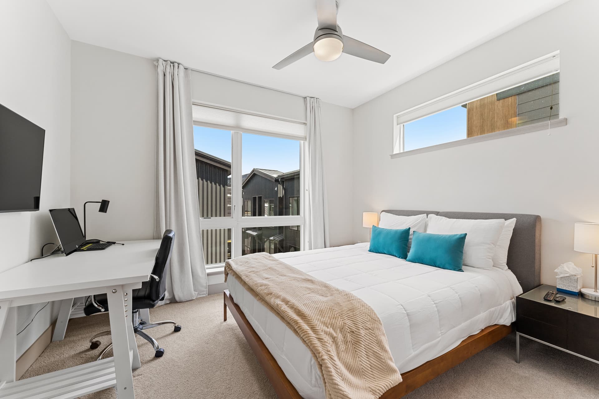 Fourth Street Crossing - Image 30