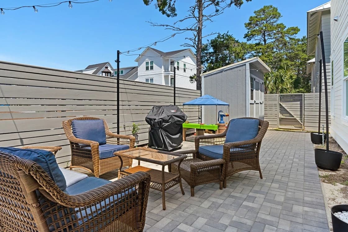 Emerald Escape - Image 2