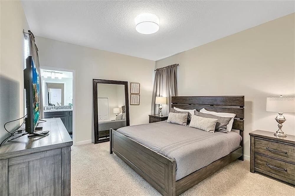 Ever Blue - Image 12