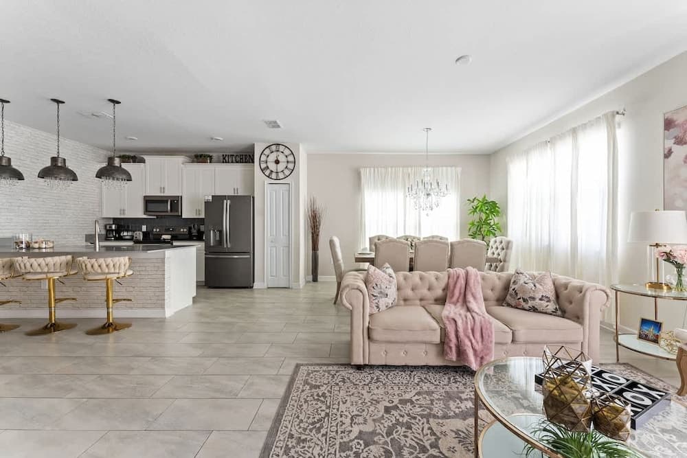 Themed Pixie - Image 5