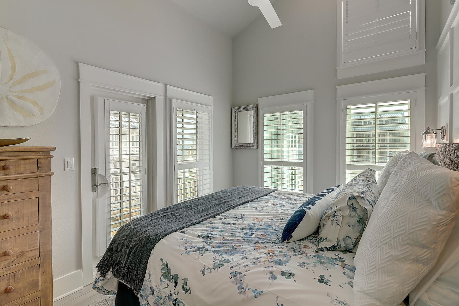 5 O'Clock Four Shore - Image 20