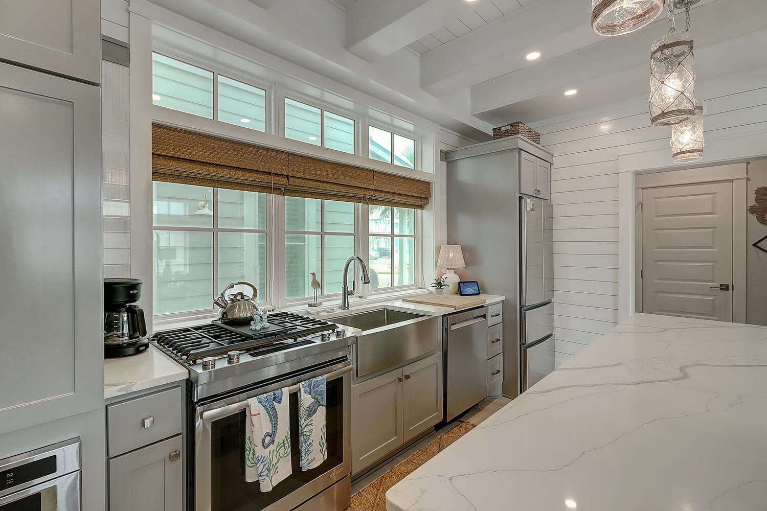 5 O'Clock Four Shore - Image 13