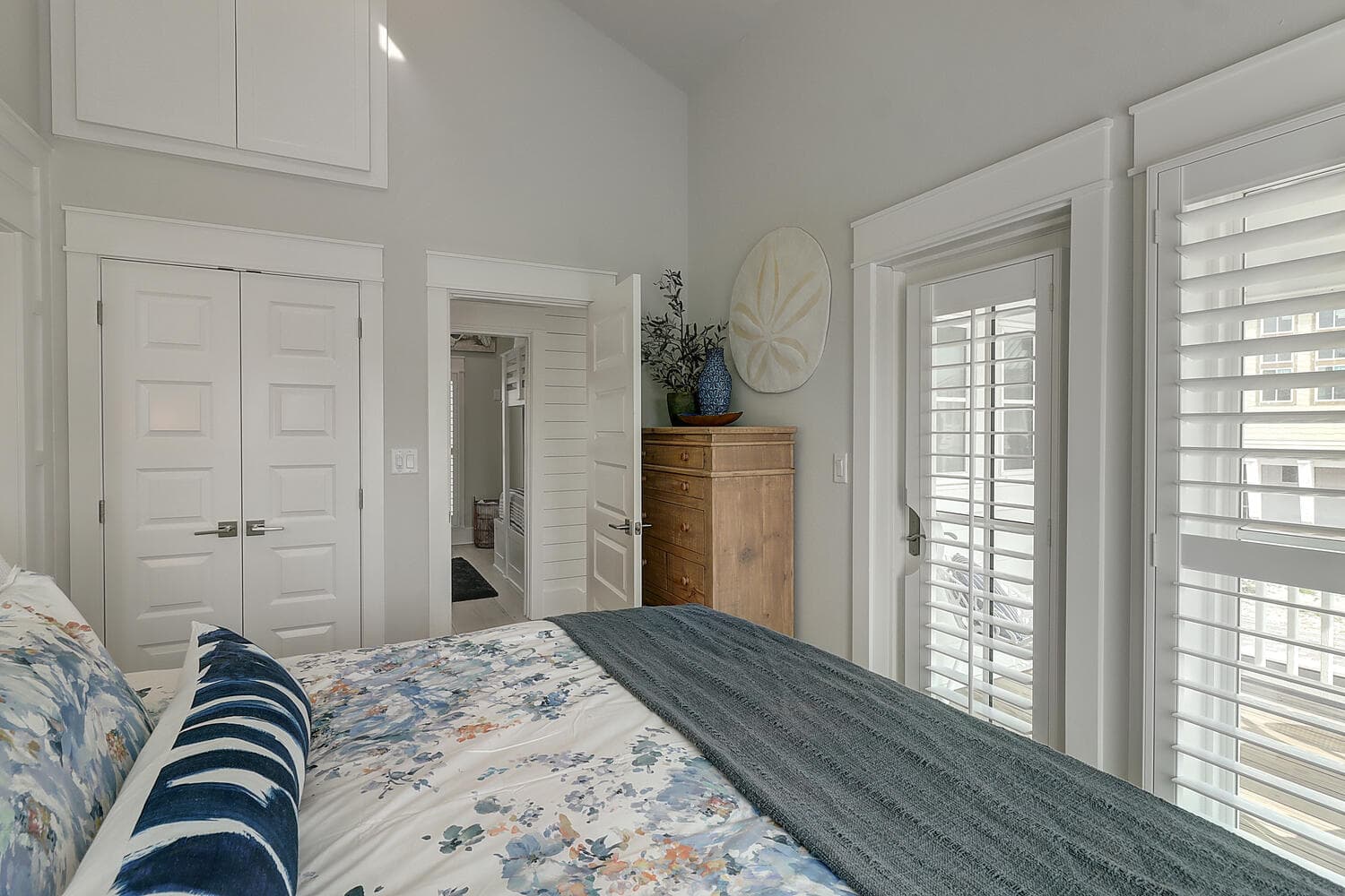 5 O'Clock Four Shore - Image 23