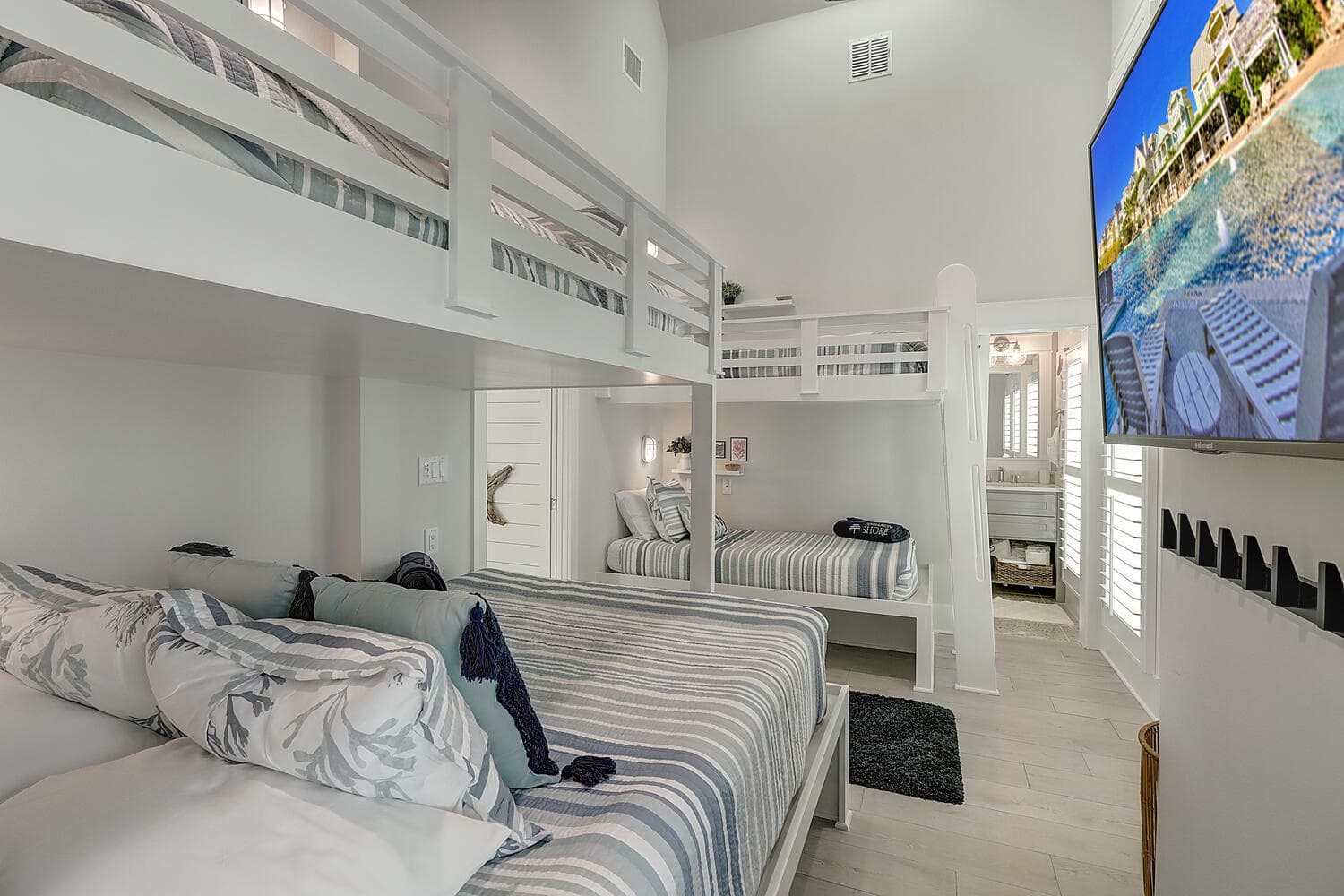 5 O'Clock Four Shore - Image 30