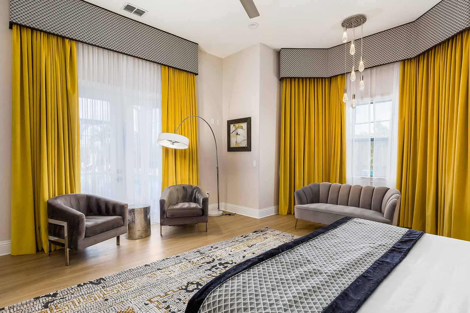 Michael's Manor - Image 13