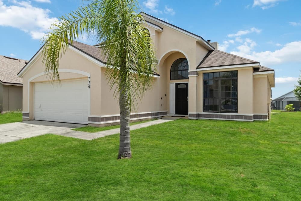 Downing Pool House - Image 2