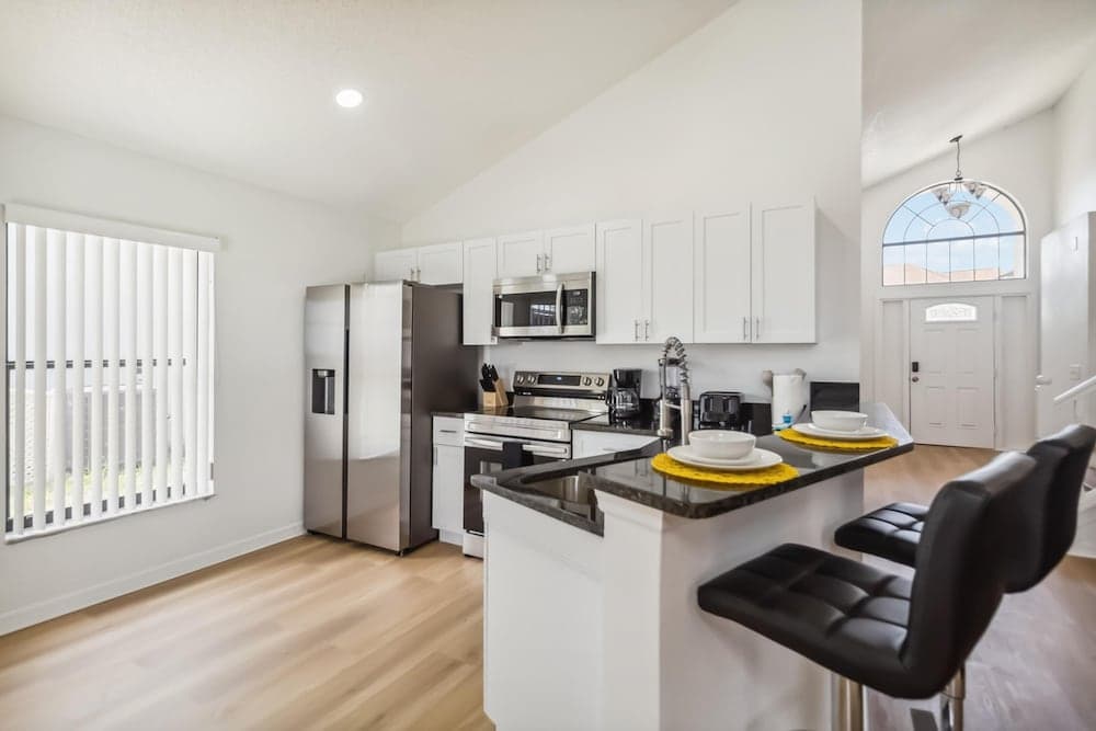 Downing Pool House - Image 5