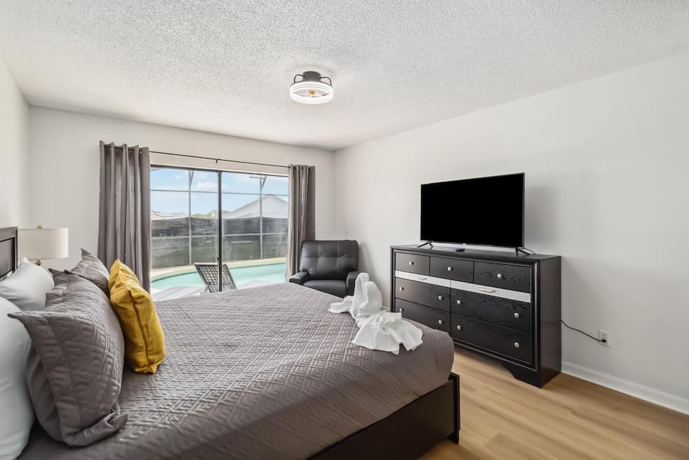 Downing Pool House - Image 9