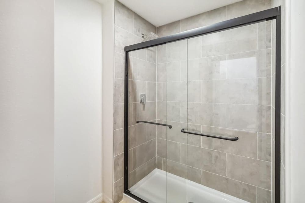 Downing Pool House - Image 19